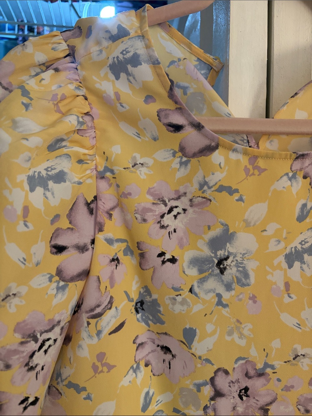 Blouse 👚 - Picture 5 of 6